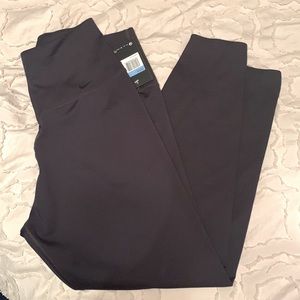 Black Nike skinny yoga pants